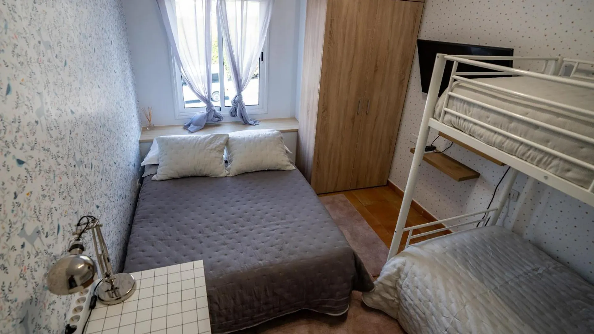 Konukevi Casa Julio - Alcala Complete Coastal Retreat - Entire Apartment - 3 Min Walk From The Ocean - Shared Entrance With Host